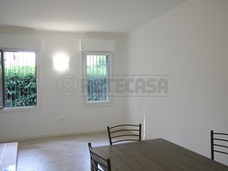 Appartamento in Affitto a Vicenza, 700€, 81 m², con Box