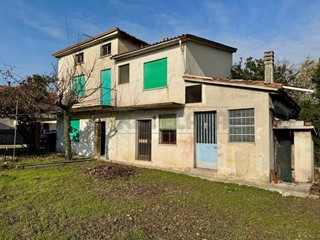 Casa Indipendente in Vendita a Sandrigo, 83'000&euro;, 164 m²