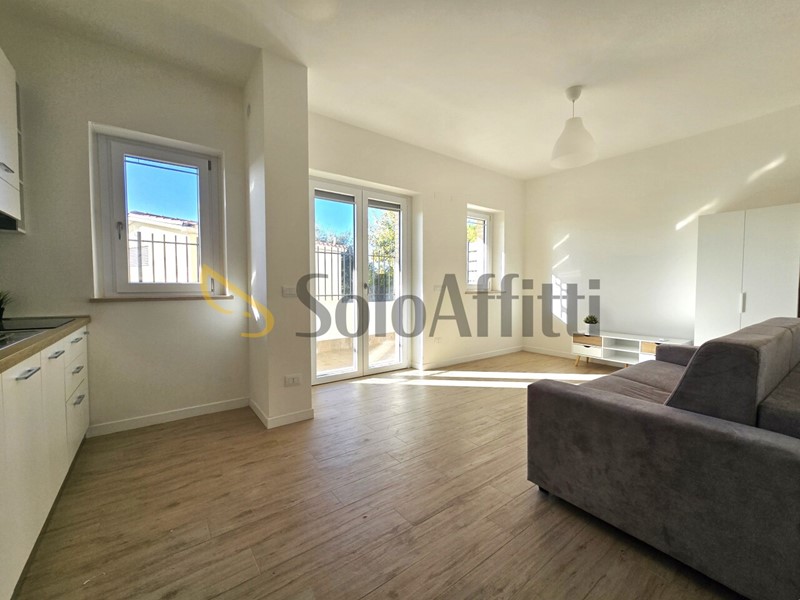 Monolocale in Affitto a Roma, zona Nuovo Salario-Prati Fiscali, 650€, 36 m², arredato