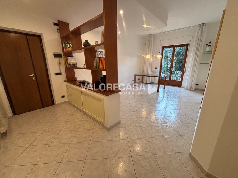 Quadrilocale in Vendita a Carrara, zona Marina Di Carrara, 205'000&euro;, 85 m²