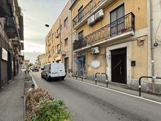 Immobile commerciale in Affitto a Catanzaro, zona Lido Corso, 550&euro;, 40 m²