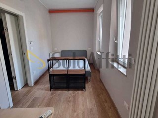 Monolocale in Affitto a Pescara, zona Stazione Centrale, 450&euro;, 40 m², arredato