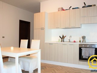 Stanza in Affitto a Cesena, zona Centro storico, 400&euro;, 20 m², arredato