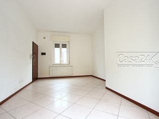 Trilocale in Affitto a Nerviano, 700€, 90 m²