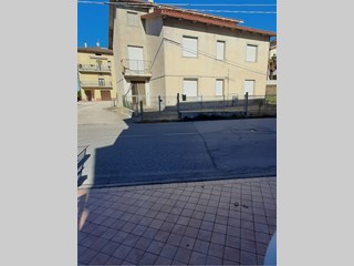 Villa bifamiliare in Vendita a Filottrano, zona Sant'Anna, 230'000&euro;, 250 m², arredato