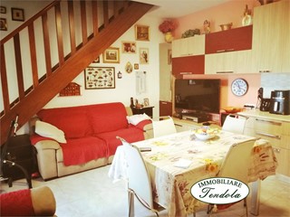 Casa Semi Indipendente in Vendita a Luni, 175'000€, 91 m²