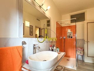 Trilocale in Vendita a Sanremo, 349'000&euro;, 117 m²