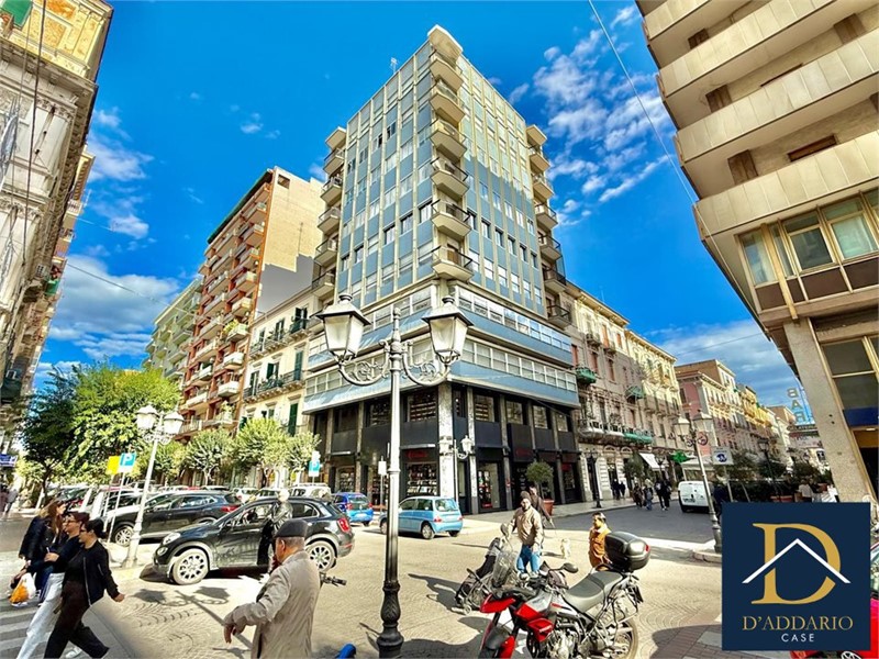 Appartamento in Vendita a Taranto, 285'000€, 214 m²