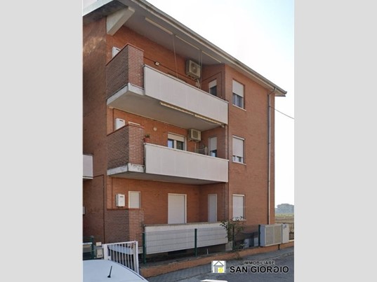 Trilocale in Vendita a Romentino, 120'000&euro;, 82 m²