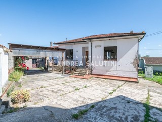 Casa Indipendente in Vendita a Buti, zona Cascine, 199'000&euro;, 197 m², con Box