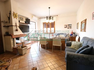 Appartamento in Vendita a Bientina, zona Guerrazzi, 240'000&euro;, 120 m², arredato, con Box