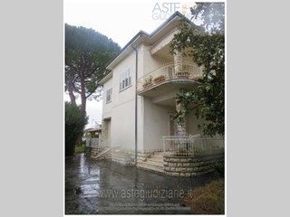 Appartamento in Vendita a Cascina, 291'937&euro;, 424 m²