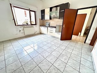 Trilocale in Affitto a Pontedera, 600&euro;, 75 m², arredato