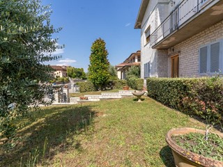 Villa bifamiliare in Vendita a Cerreto Guidi, zona Lazzeretto, 290'000&euro;, 255 m², con Box