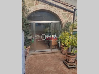 Appartamento in Vendita a Sinalunga, 90'000€, 90 m²