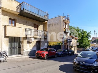 Appartamento in Vendita a Catania, 85'000€, 110 m²