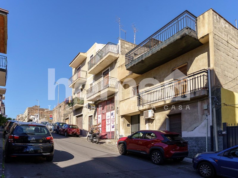 Quadrilocale in Vendita a Catania, 95'000€, 140 m²