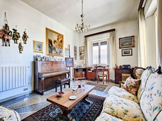 Appartamento in Vendita a Livorno, 250'000€, 130 m², arredato