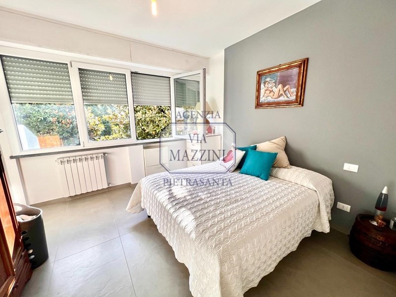 Appartamento in Vendita a Pietrasanta, 420'000&euro;, 100 m², arredato