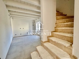 Casa Indipendente in Vendita a Massa, zona Turano, 245'000&euro;, 75 m²