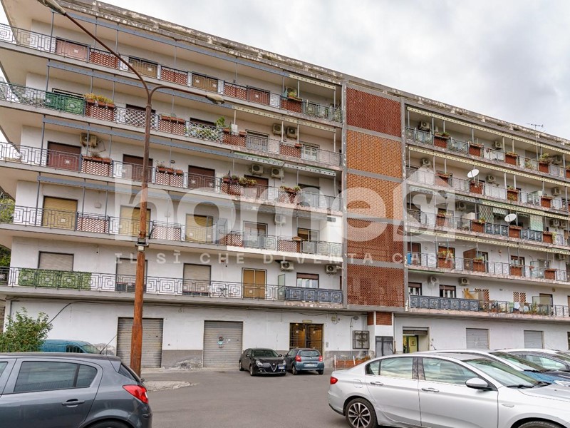 Appartamento in Vendita a Gravina di Catania, 135'000€, 150 m², arredato