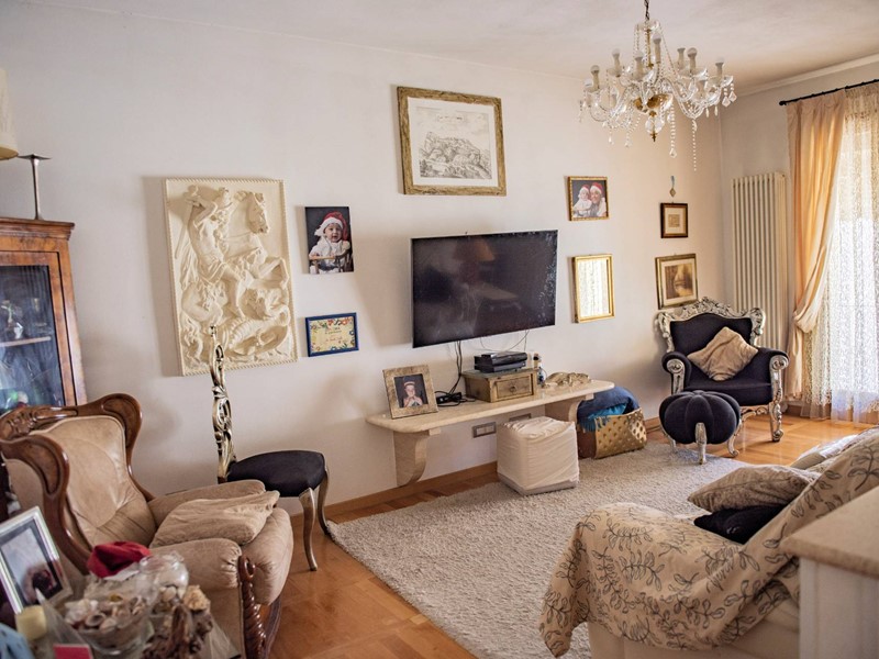 Quadrilocale in Vendita a San Vincenzo, 420'000€, 140 m²