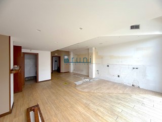 Immobile commerciale in Affitto a San Benedetto del Tronto, 1'000€, 80 m²