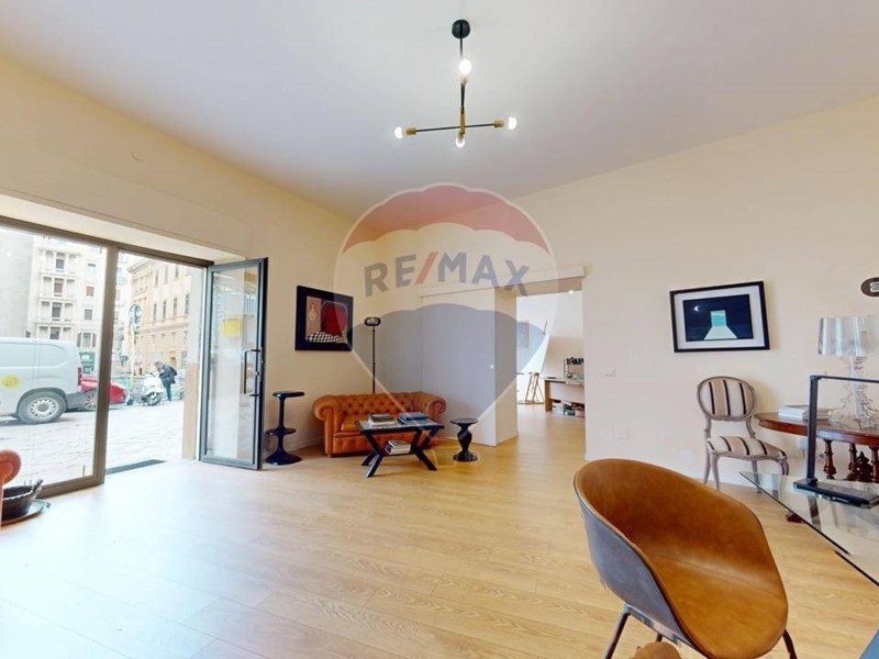 Negozio in Vendita a Palermo, 198'000€, 98 m²