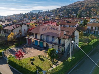 Casa Indipendente in Vendita a Marchirolo, 420'000€, 314 m²