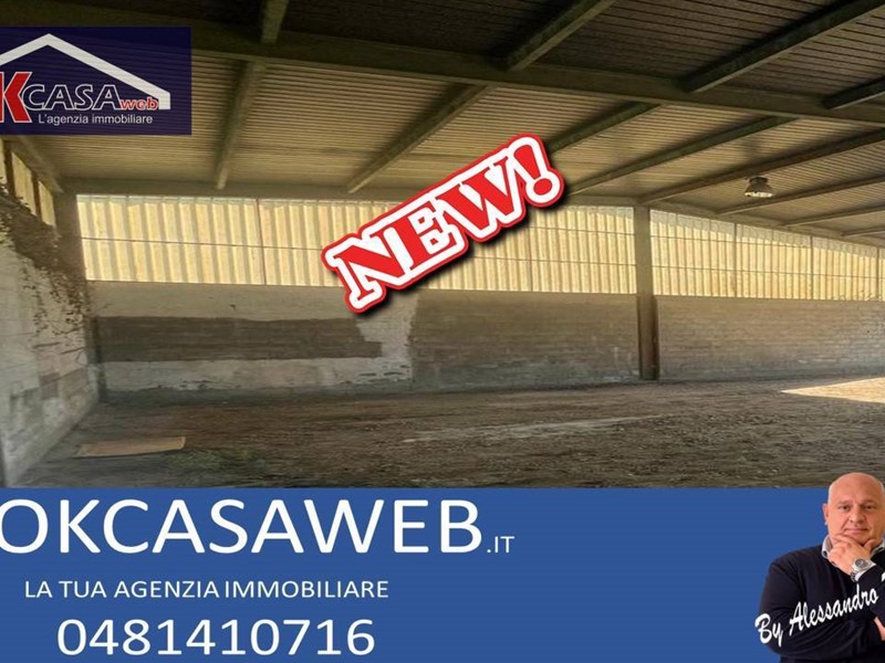 Capannone in Affitto a Monfalcone, 700€, 450 m²