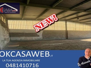 Capannone in Affitto a Monfalcone, 700€, 450 m²
