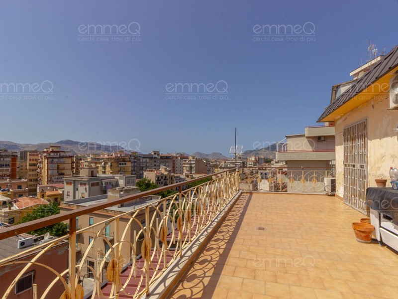 Quadrilocale in Vendita a Palermo, 148'000€, 120 m²