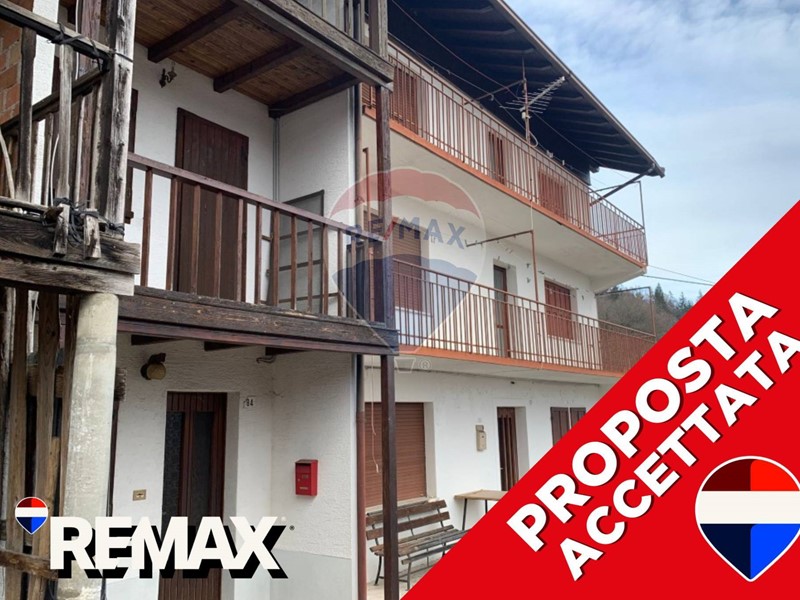 Casa Semi Indipendente in Vendita a Lamon, 75'000&euro;, 165 m²
