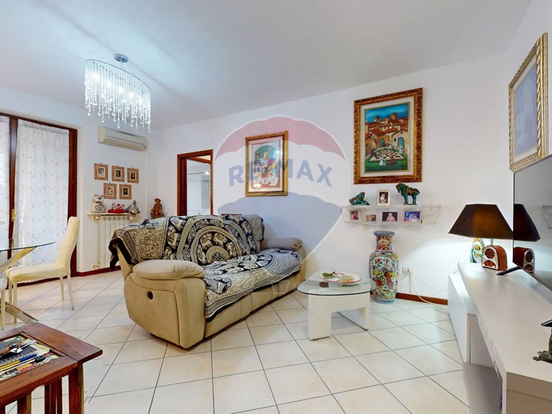 Appartamento in Vendita a Viareggio, 220'000€, 82 m²