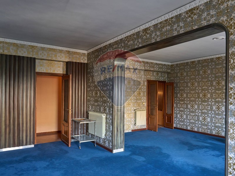 Appartamento in Vendita a Messina, 245'000€, 177 m²