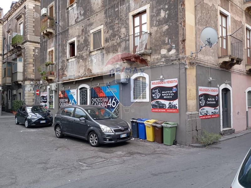 Casa Indipendente in Vendita a Catania, 125'000&euro;, 150 m²