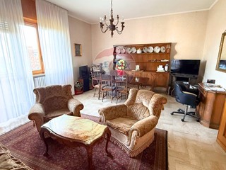 Trilocale in Vendita a Foggia, 85'000&euro;, 115 m²