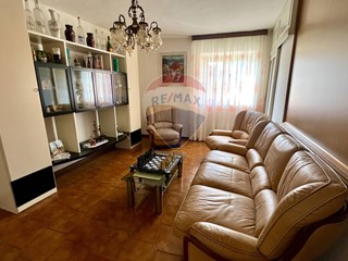 Appartamento in Vendita a Sovere, 50'000€, 150 m²