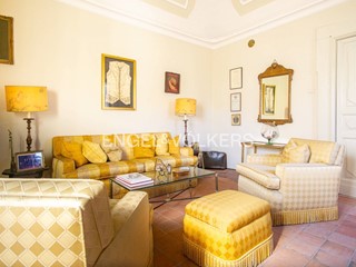 Appartamento in Vendita a Corfinio, 950'000€, 395 m²