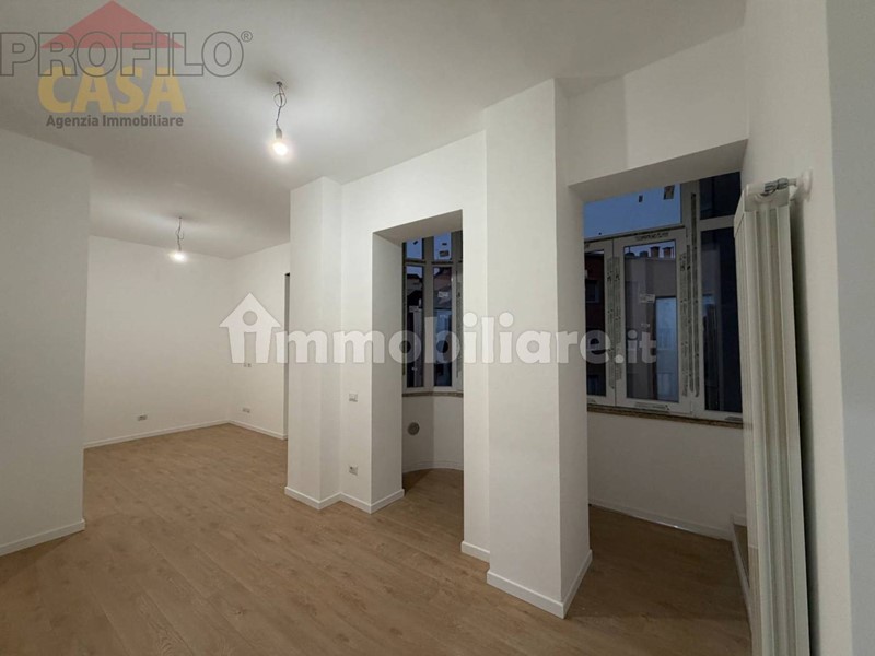 Bilocale in Vendita a Roma, 380'000€, 49 m²