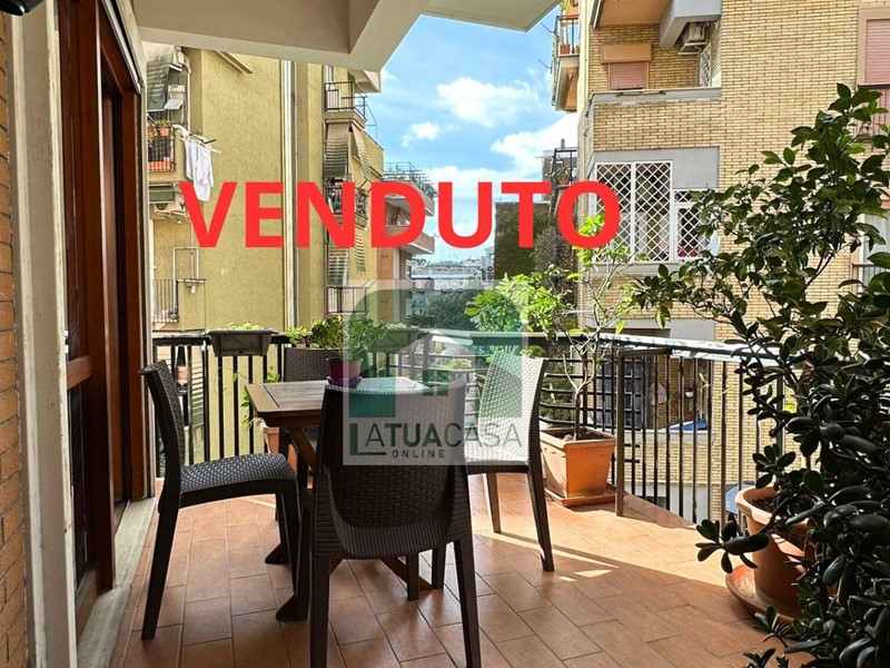 Quadrilocale in Vendita a Roma, 435'000&euro;, 110 m²