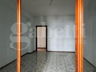 Trilocale in Vendita a Brindisi, 89'000€, 120 m²