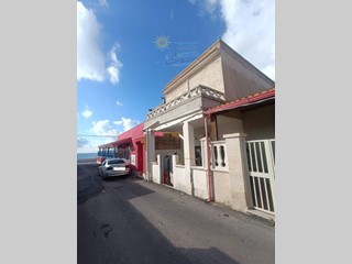 Immobile commerciale in Vendita a Lizzano, 430'000&euro;, 345 m², arredato