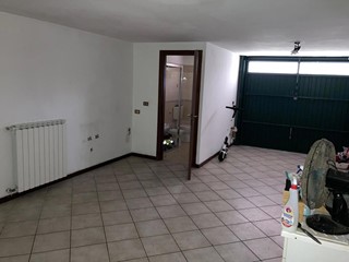 Villetta a schiera in Affitto a Adria, 650€, 200 m², con Box
