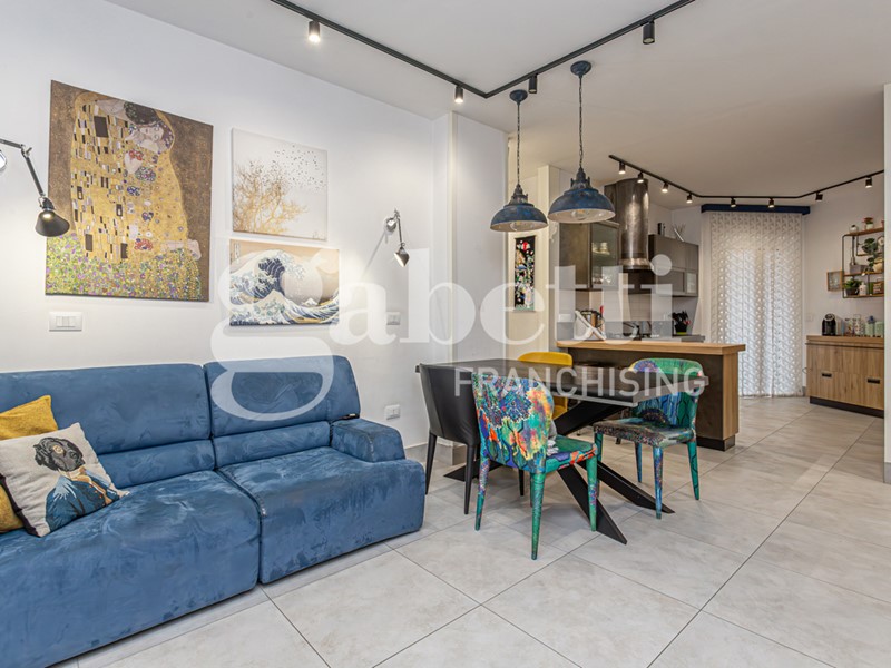 Trilocale in Vendita a Mugnano di Napoli, 210'000&euro;, 80 m², con Box