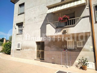 Casa Indipendente in Vendita a Montefalco, 790'000€, 1142 m²