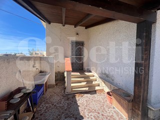 Casa Indipendente in Vendita a Longobardi, 170'000€, 180 m²