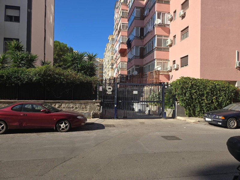Box in Vendita a Palermo, 27'000€, 22 m²
