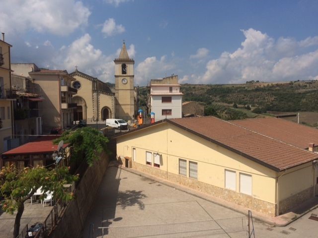 Quadrilocale in Affitto a Basicò, 400&euro;, 100 m², arredato