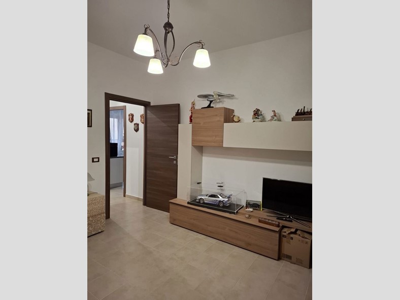 Trilocale in Vendita a Palermo, 145'000€, 80 m²